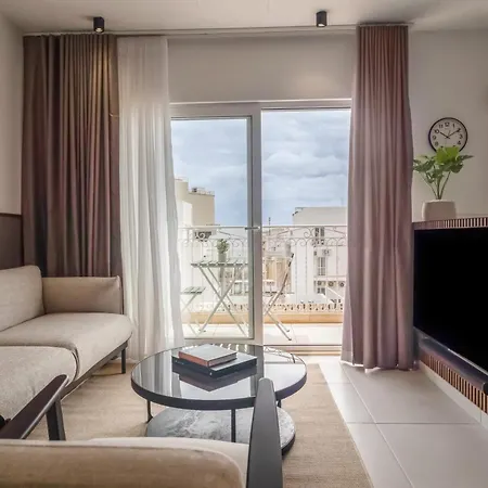 Morrison Court Apartment