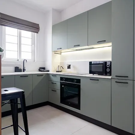 Morrison Court Apartment *