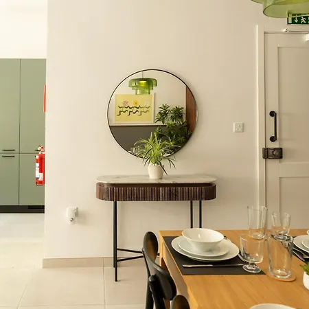 Morrison Court Apartment *