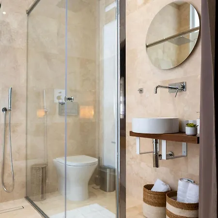 Morrison Court Apartment *