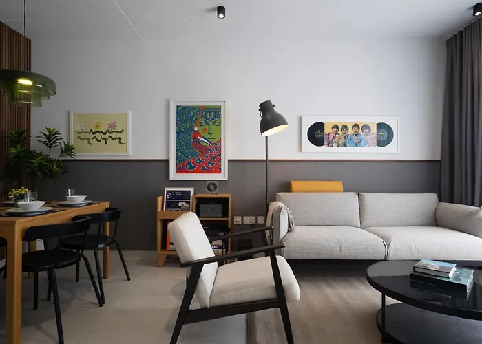 Morrison Court * 그지라