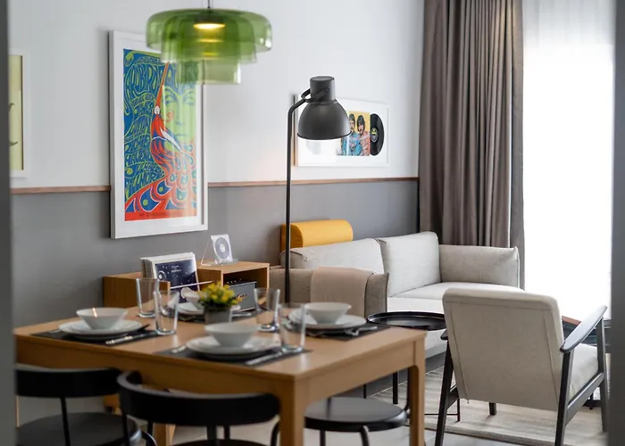 Morrison Court * 그지라