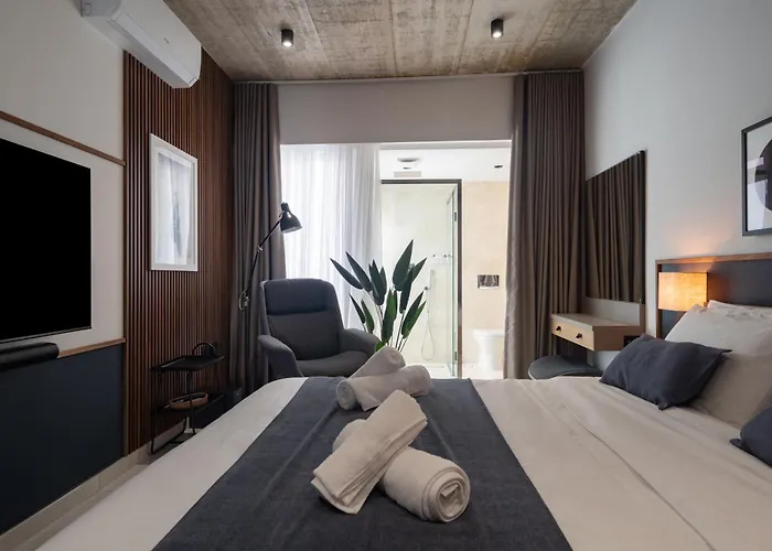 Morrison Court 아파트 그지라